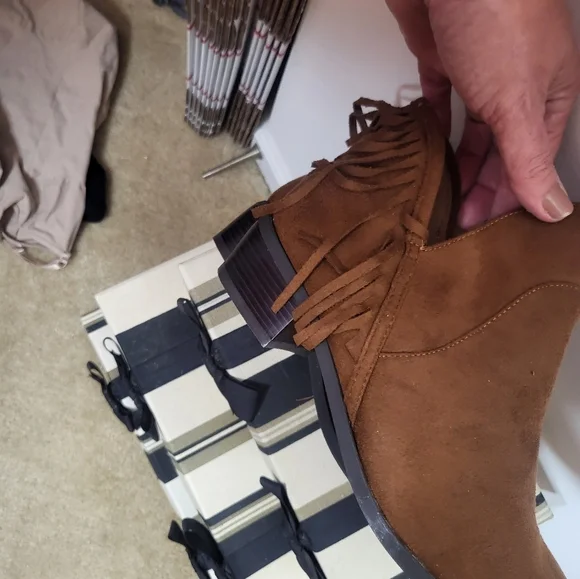 Justfab Maureen brown fringe ankle boots - Picture 4 of 5